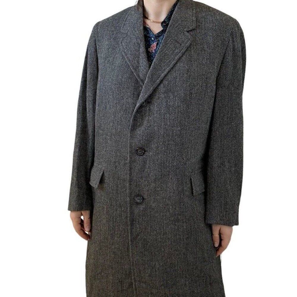Vintage 1960s Hickey Freeman Gray Chevron Wool Dark Academia Mid Length Coat 39S